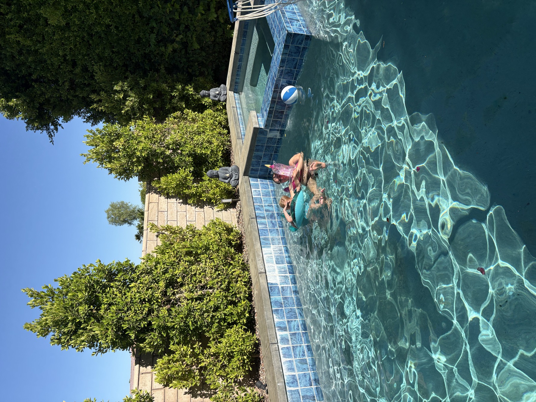 USA 2026, part 1: jet lag, pool math, and Vegas at full volume